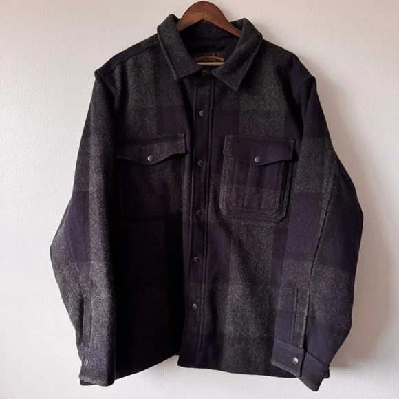Filson Men's Plaid Mackinaw Jacket